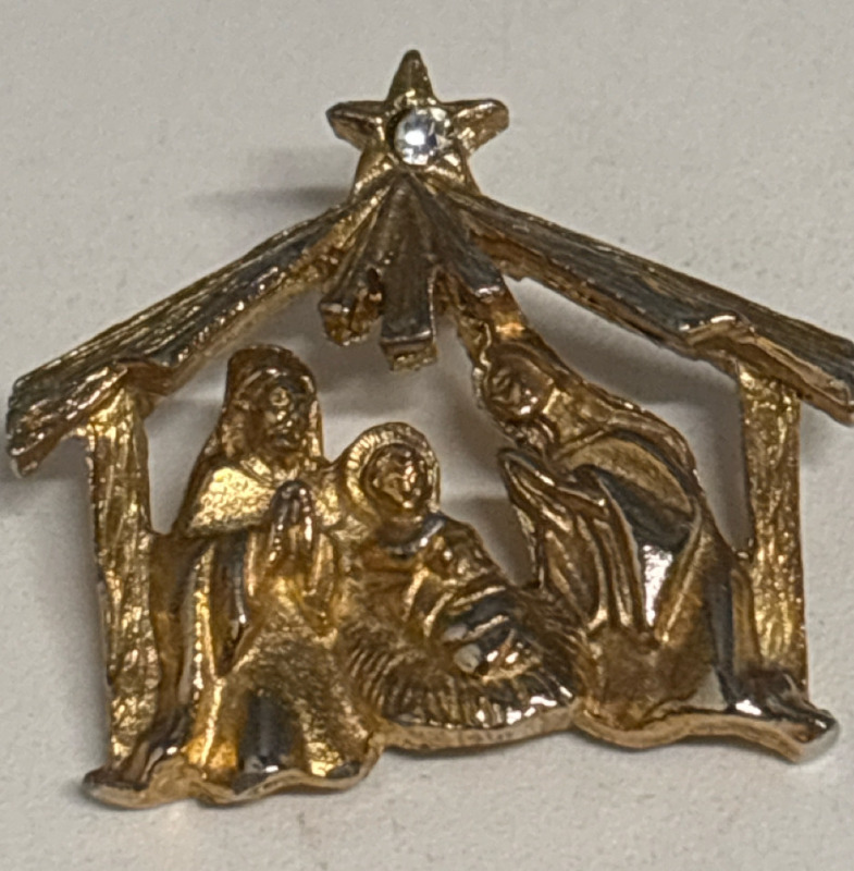 Lovely Vintage Nativity Scene Lapel Pin with Clear Stone Shining at Top Approximately 1 x 1.25 Inch