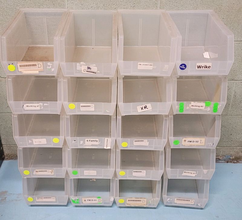 20 U-Line Plastic Stackable Bins - Each Bin Measures 15"&times;8"&times;7", Clear