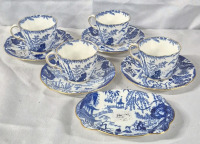 Beautiful Vintage Royal Crown Derby Teacups & Saucers +