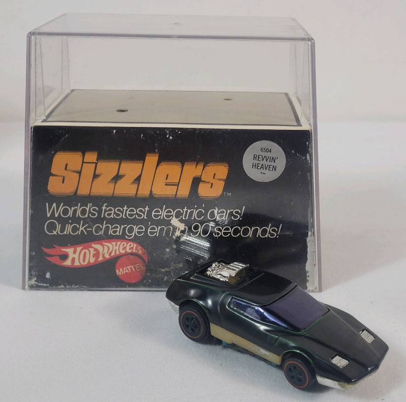 Vintage 1969 Hotwheels Sizzlers Redline Revvin Heaven w/Original Box . Appears to have been painted black , Missing Bottom . Untested
