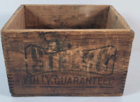 Vintage STELCO Hamilton Basket Tacks Wooden Box . Measures 7 &frac34;"&times;9 ⅞"&times;6 &frac14;"