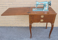 White Sewmaster 470 Sewing Machine . Tested Working . Top would benefit from cleaning