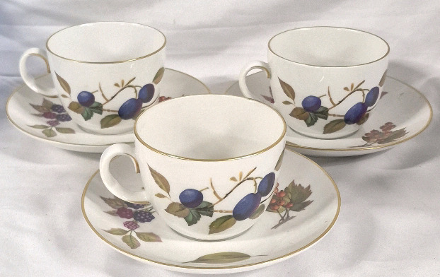 3 Royal Worcester Evesham Cups & Saucers - Fruit Pattern