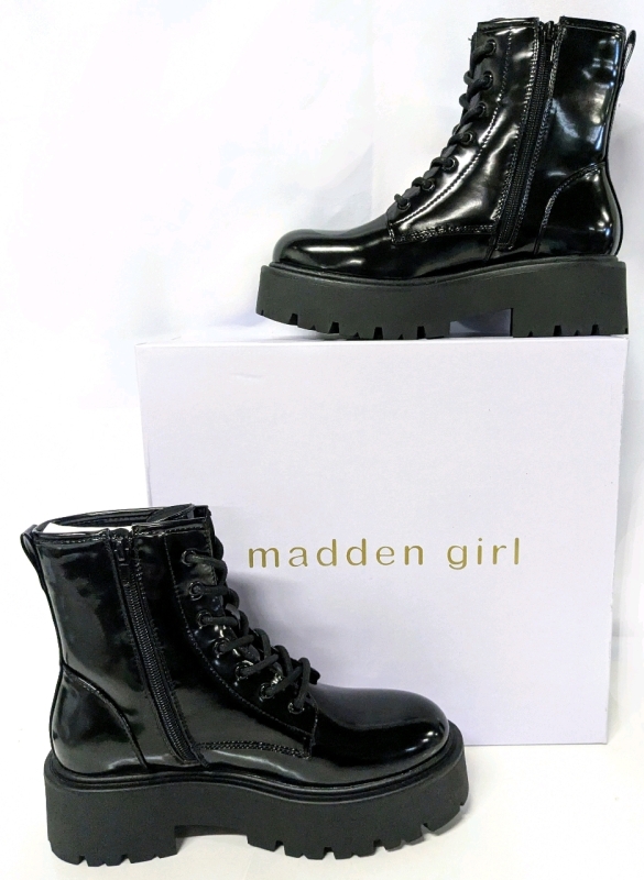 New in Box | Size 7 Women's MADDEN GIRL Chant Combat Boots with Zipper Access on Side