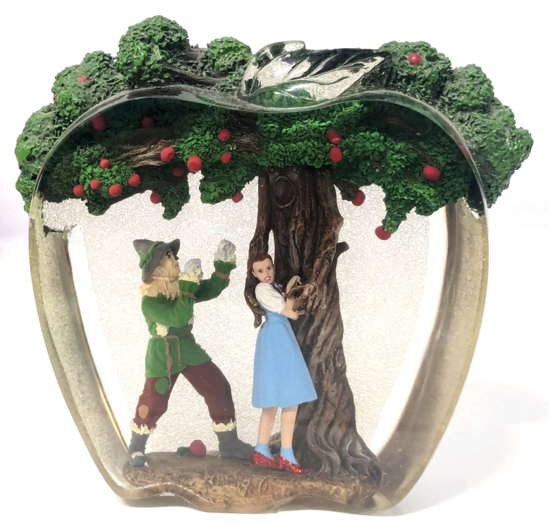 Westland WIZARD OF OZ Dorothy & Scarecrow Vs The Apple Tree, Clear Resin Figurine - 5.25" Tall