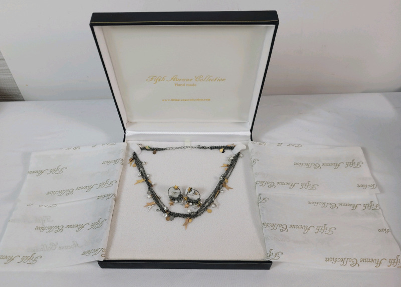 Fifth Avenue Collection Necklace & Earring Set w/Original Box . Necklace measures 17" long