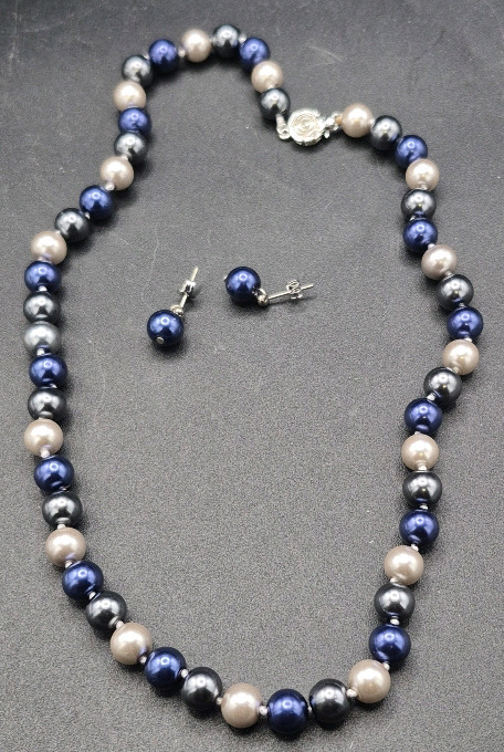 NEW Beaded Necklace & Earring Set