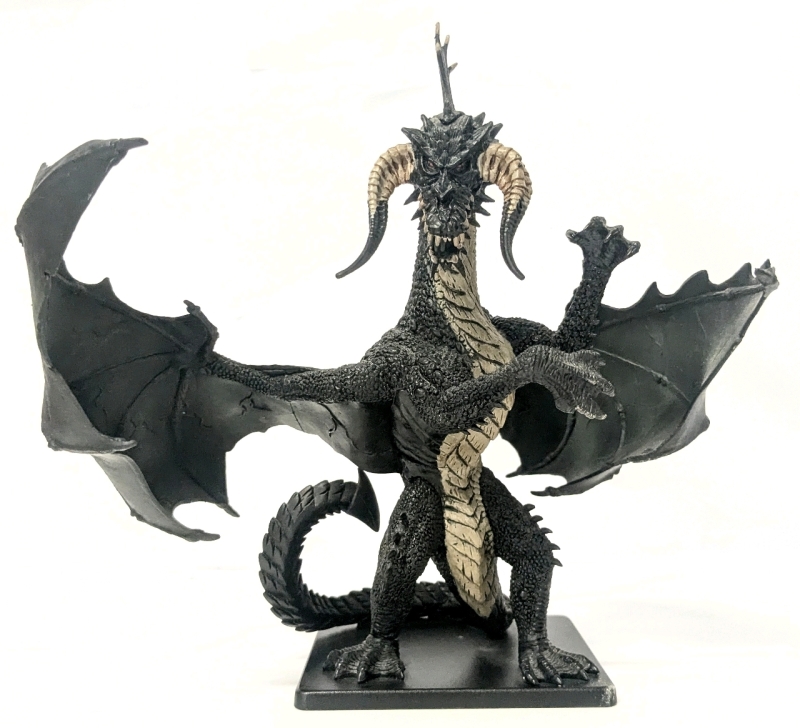 2006 DUNGEONS & DRAGONS D&D Icons: Limited Edition Gargantuan Black Dragon Figure on 4" &times; 4" Base 8.15" Tall