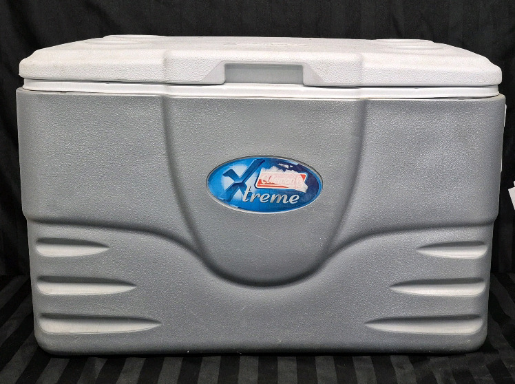 Large Coleman Xtreme Cooler - 26" L x 14" W x 17.5" H
