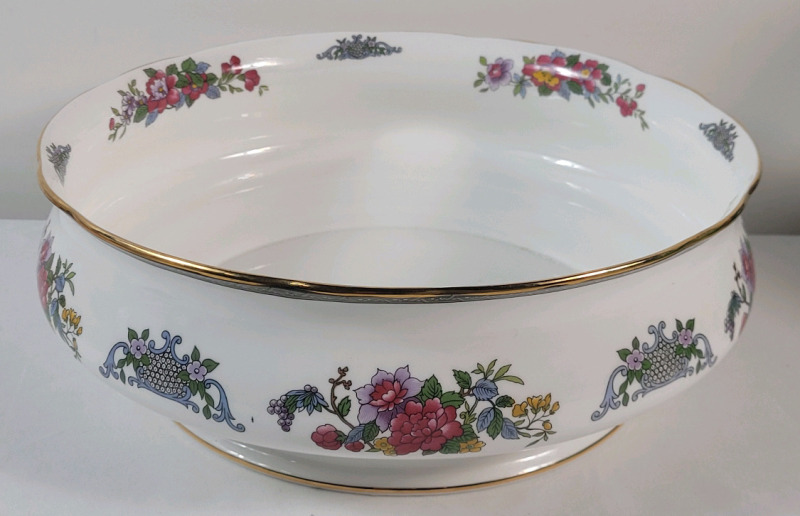 Vintage PARAGON " Tree of Kashmir " Basin Bowl . Measures 10" diameter & 3 ⅝" tall . No chips or cracks