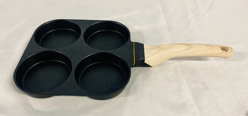 New CAROTE 7.5" Nonstick Egg Cooker, 4 Slots, Induction Compatable, Black Colour