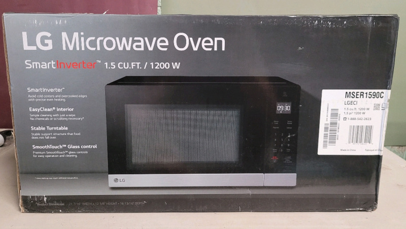 New - LG Smart Inverter 1.5cu.ft. / 1200w Countertop Microwave Oven . Sealed