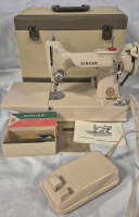 Vintage SINGER 221J Featherweight Portable Electric Sewing Machine in Case - Working