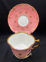 Aynsley Bone China Pino Fleur-de-lis Teacup Rings True