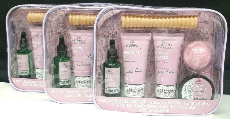 3 New Studio Selection Bath And Shower Sets | Bags Measure 9&frac12;" Tall, 10" Wide