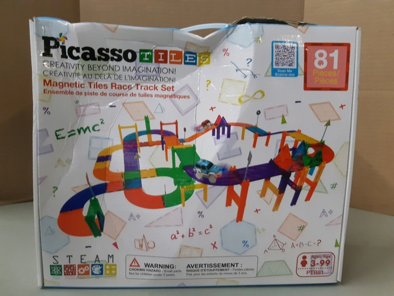 New Picasso Tiles Magnetic Tiles Race Track Set 81 pieces and two magnetic cars ages 3 to 99
