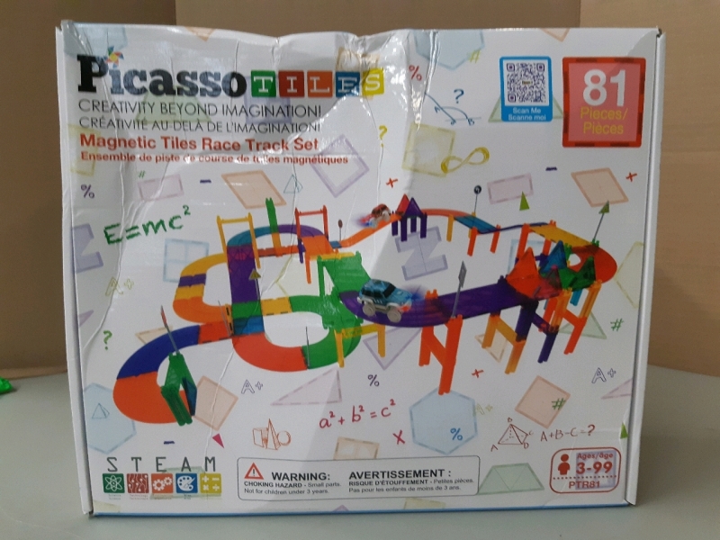New Picasso Tiles Magnetic Tiles Race Track Set 81 pieces and two magnetic cars ages 3 to 99