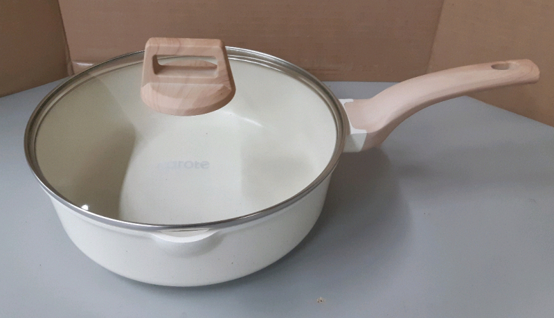 New Carote pan 8 in (ice cream color)