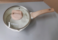 New Carote pot 3 1/2 in high 5 1/2 in diameter (ice cream colour)