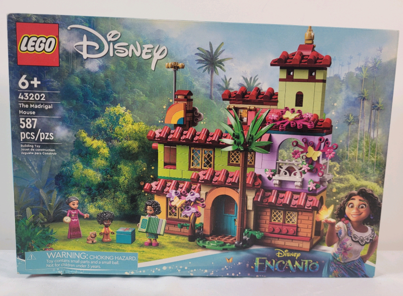 New , Sealed - LEGO Disney Encanto : The Madrigal House , #43202 Building Kit . 587 Pieces . Minor bend to box bottom