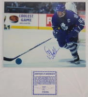 Toronto Maple Leafs Doug Gilmour Signed 8"&times;10" Photo w/COA from A.J. Sports World .