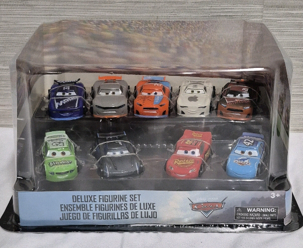 New Disney PIXAR CARS Movie Deluxe Figure Set