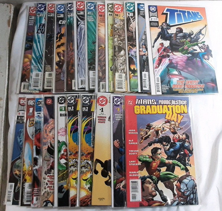 High Grade DC Titans Comics Lot (See Gallery For Comics Included