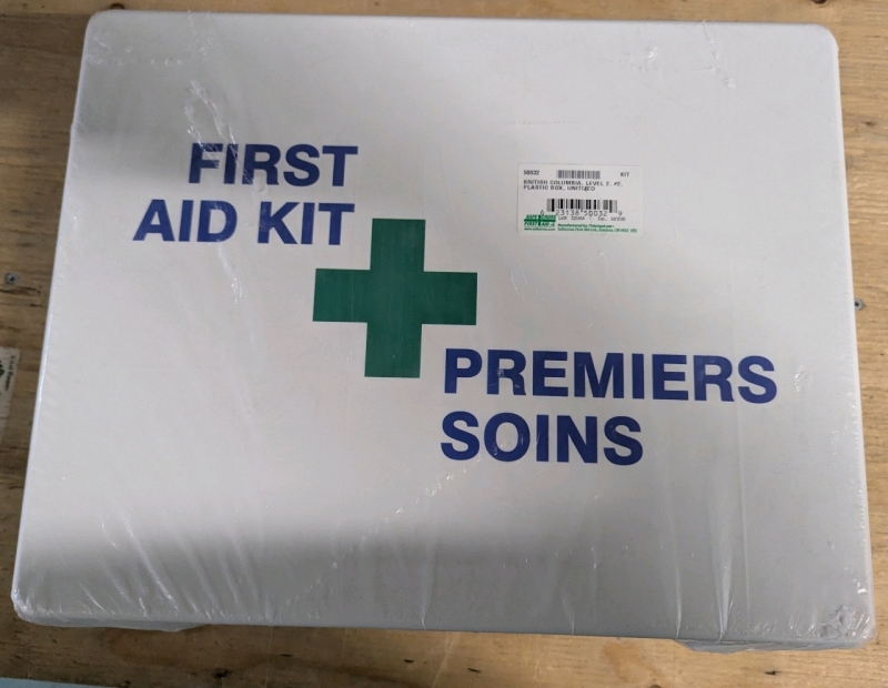 New British Colombia Level 2 First Aid Kit.Expires 08/2026 Retails for over $50