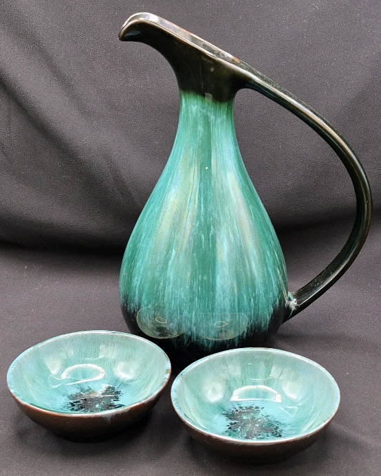 3 Blue Mountain Pottery Lot - Large Pitcher 10.25" & 2 Bowls 4.25" Diameter