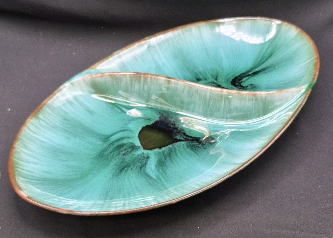 Stunning Blue Mountian Pottery Oval Serving Bowl 14.5 by 8.5"