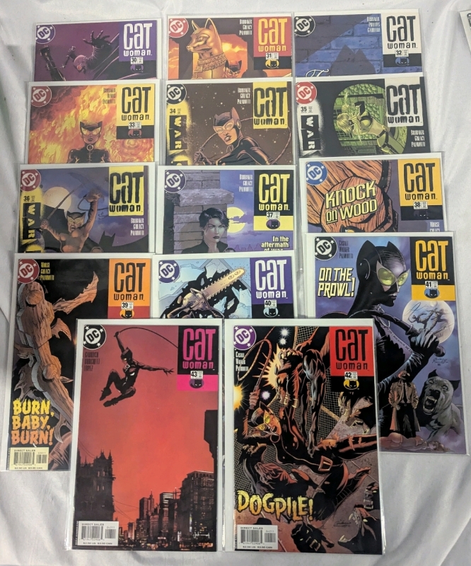 14 DC Catwoman Comics. Issues Issues 30-43 of the Brubaker Run