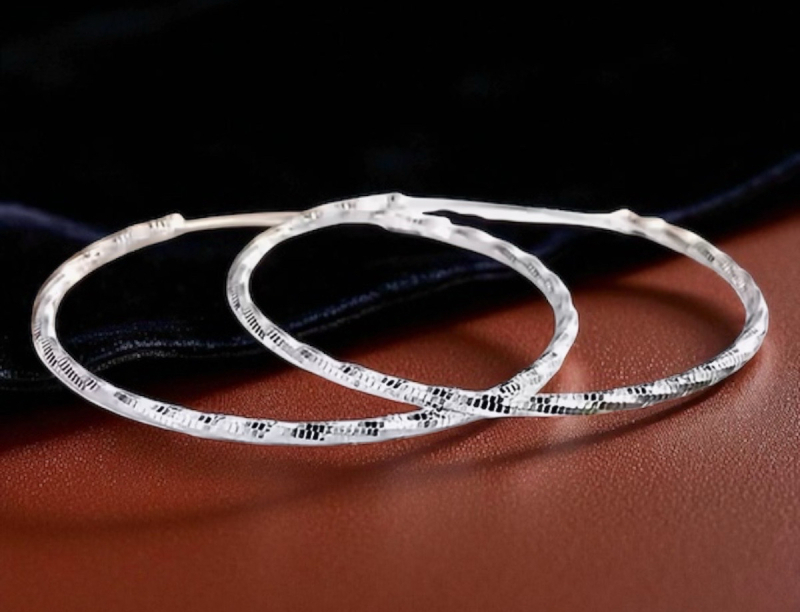 New 925 Sterling Silver Stamped Glittering Hoop Earrings Large 2.5 inch Slide in Posts Stock Photo added with model