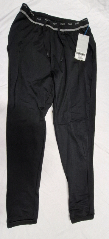 New sz Medium Men's FWD Track Pant Tapered Leg Retails for $59