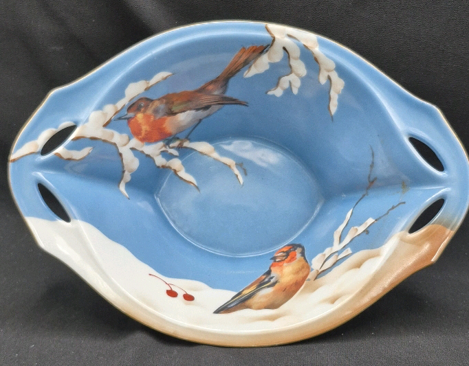 Gorgeous RS Tillowitz Sitesia Winter Scene with Robin & Holdfinch Footed Bowl- 9.25" L x 6.75" W x 3.5" H