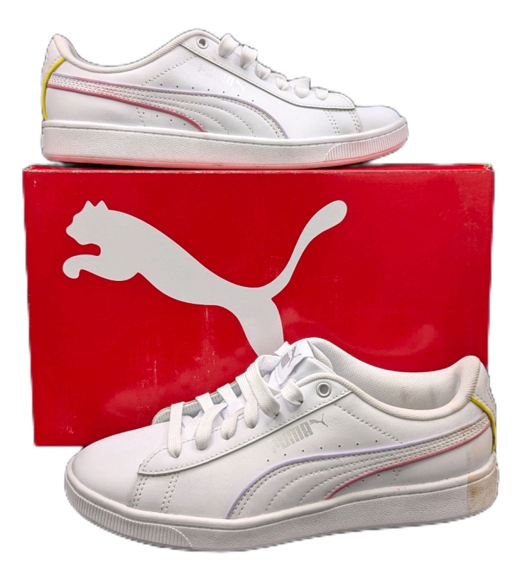 Size 6 Women's PUMA Vikky v2 Shift Women's Sneakers