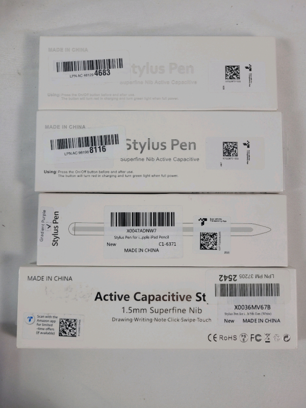 As New - 4 Stylus Pens for Apple Tablets .