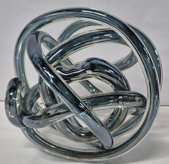 Gorgeous Murano Style Art Glass Infinity Rope Twisted Knot 7.5" Diameter
