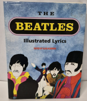 Vintage Hardcover The Beatles Illustrated Lyrics Edited By Alan Aldridge