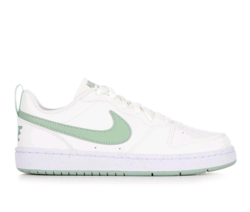 New In Box Kids Size 4y Nike Court Bourough Low Recraft Shoes. Retails for $67 US
