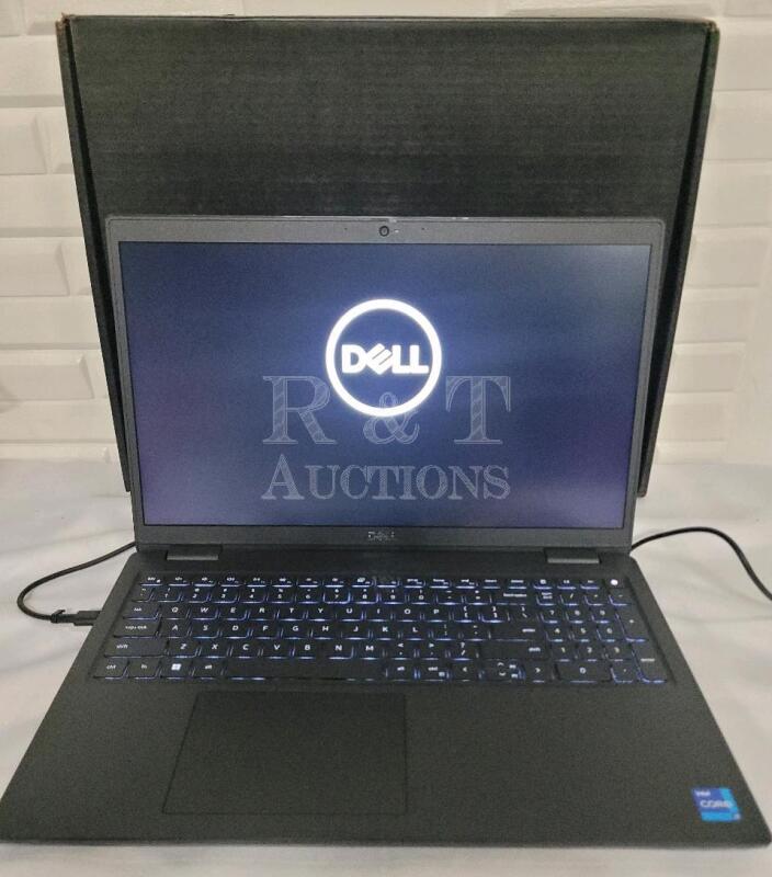 DELL Latitude 3520 15.6" Intel i7 Win 11 Pro Laptop - NEW