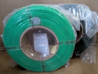 2 New Bambu PET HF 3D Printing Filament. Green (33500) & Forest Green (33502). 1kg Each.