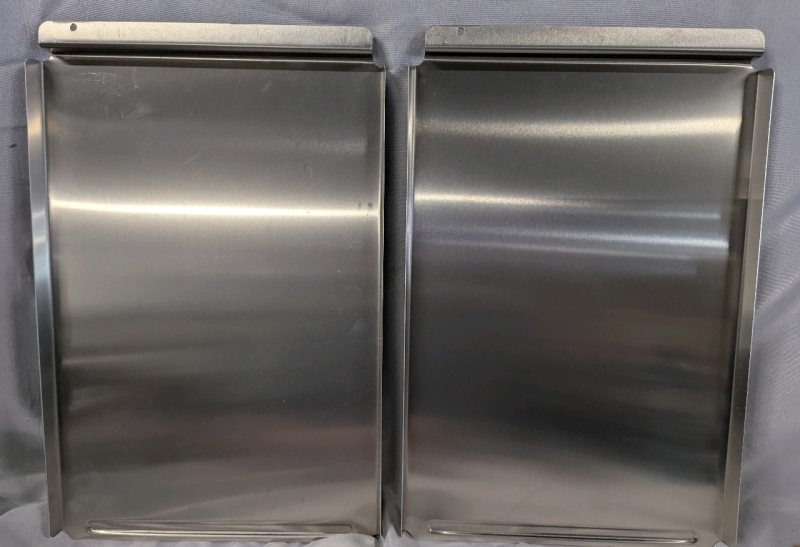2 Metal Trays. Measures 15?5" by 10.25" by 0.75"