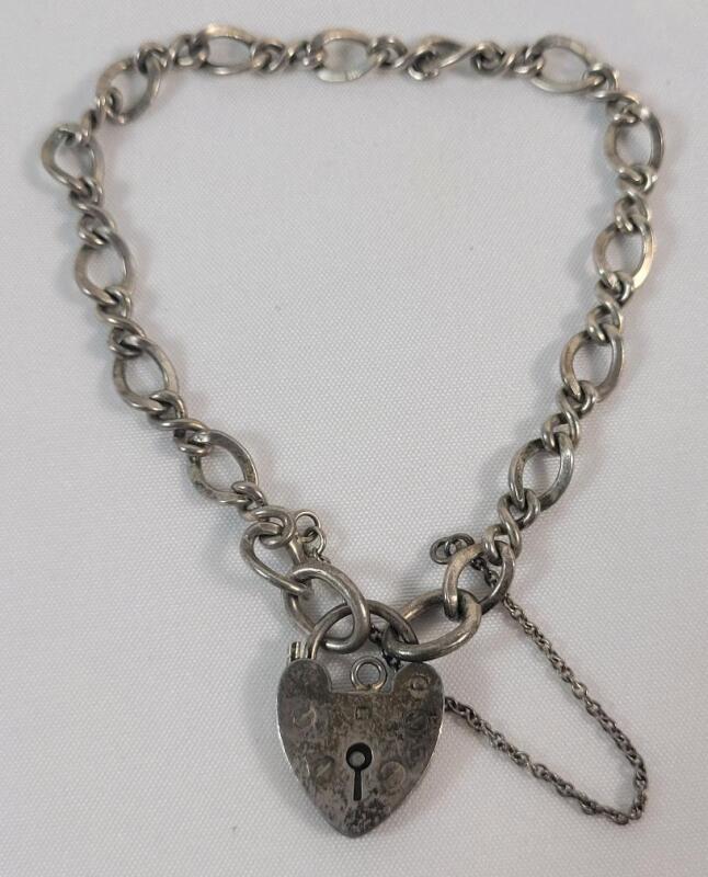 Vintage 1904 London Silversmith Sterling Silver Bracelet & Sterling Silver Heart Lockett . See photos for size