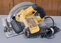 Dewalt 7 &frac14;" Circular Saw , Model # DWE575SP . Tested Working
