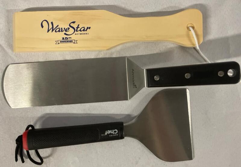 New 3pc BBQ Tools | 2 Flippers plus Wooden Grill Scraper