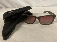 New Adult Unisex Tortoiseshell style Sunglasses with Case and Cleaning Cloth