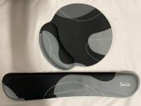 New Gel Wrist Rest (17&rdquo;) and Mousepad