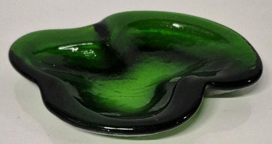Vintage Blenko Style Green Glass Freeform Amoeba Bowl 8.25" by 6"