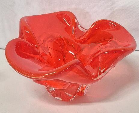 Stunning Chalet Glass Style Art Glass - 8" Diameter & 4.25" Tall