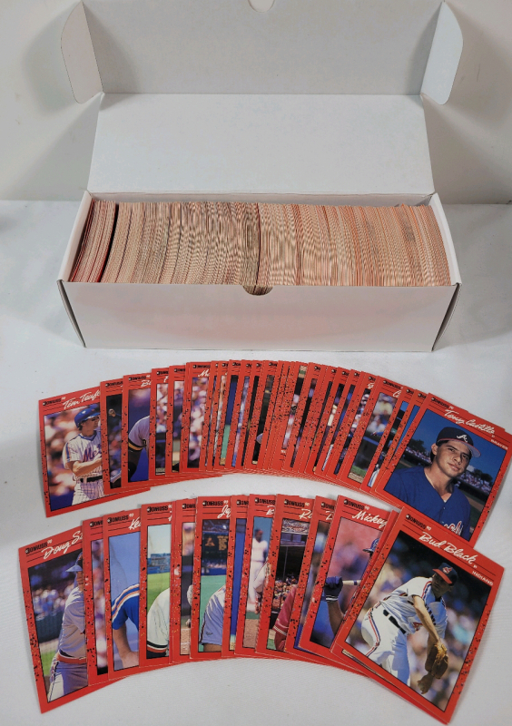 1990 Donruss MLB Baseball Trading Card Set . Box has " Full Set " Written on It , Cannot Confirm - Trading Cards Out of Order . All cards in various condition